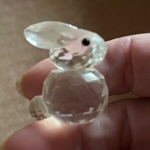 Vtg small Swarovski crystal rabbit